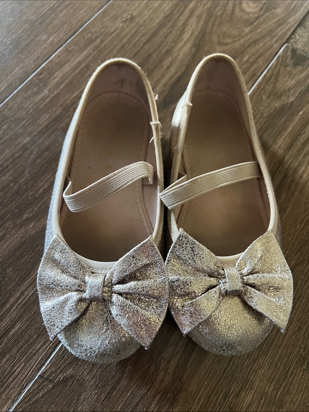 Kelly & Katie Girls Metallic Gold Bow Mary Jane Flats